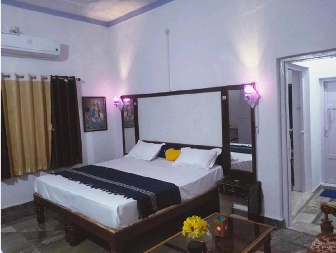 Eastern Gate Homestay Khajurāho Exterior photo