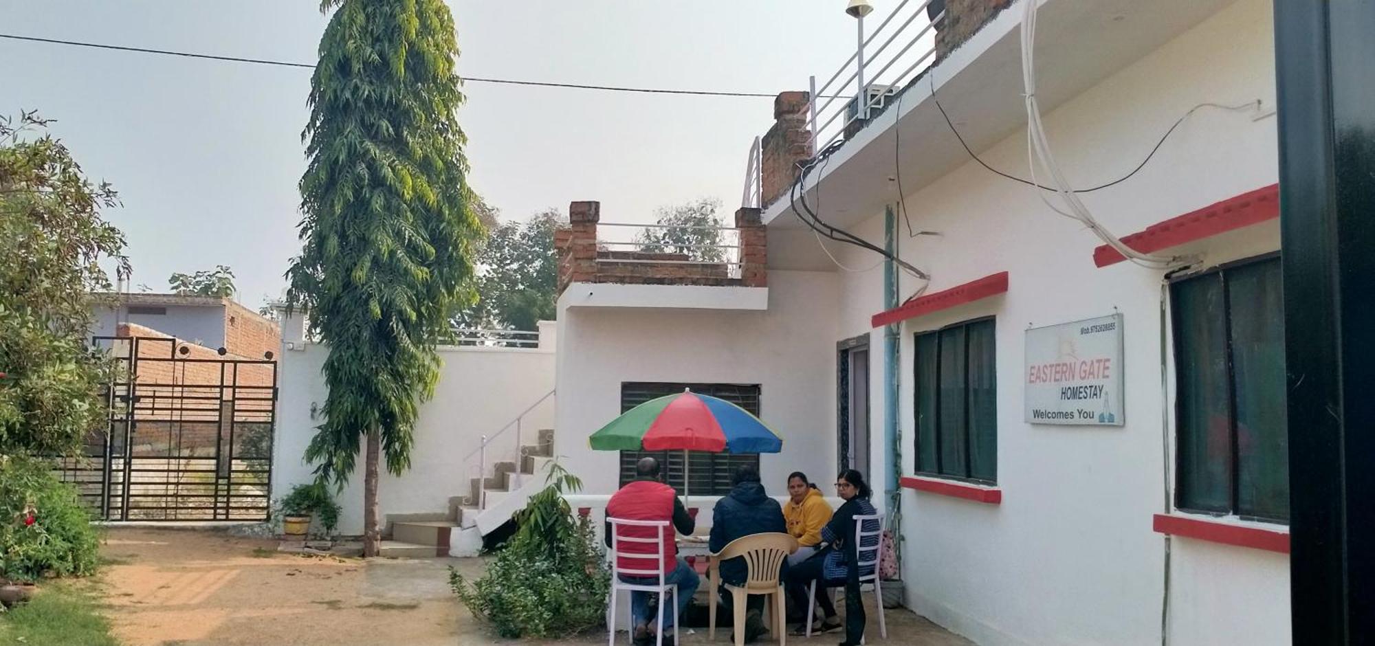 Eastern Gate Homestay Khajurāho Exterior photo