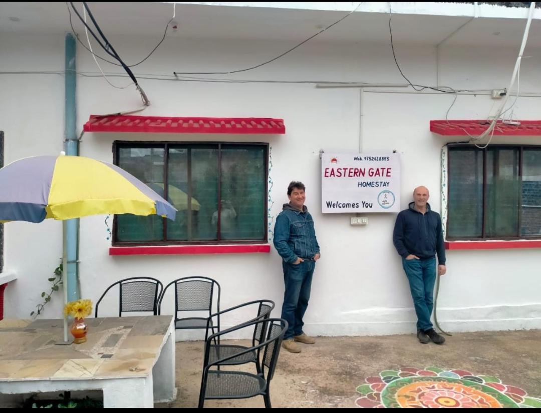 Eastern Gate Homestay Khajurāho Exterior photo